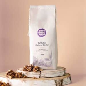 Gesunder Snack aus Rohkakao: Crunchy Cashew Cluster