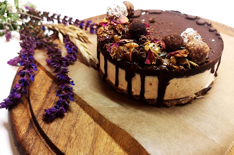 Kuchen mit Rohkakao und Maca