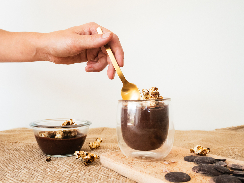 Rezept Vorschaubild Kakaomousse mit karamellisierte Popcorn